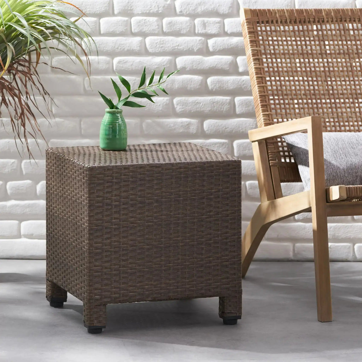 Puerta - Minimalist Style Accent Table