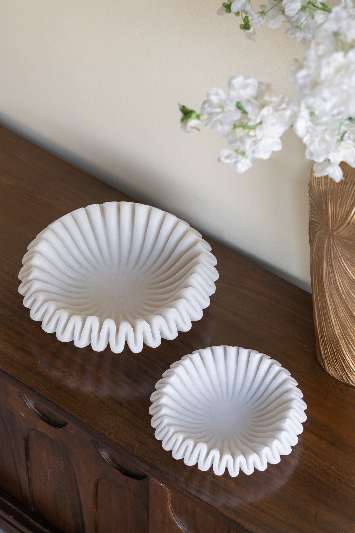 Wavy Sand and Resin Bowl with Textured White Finish - 9.6"