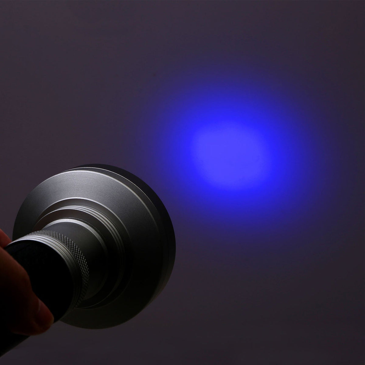 100-LED Blacklight Ultraviolet Detection Aluminum Flashlight