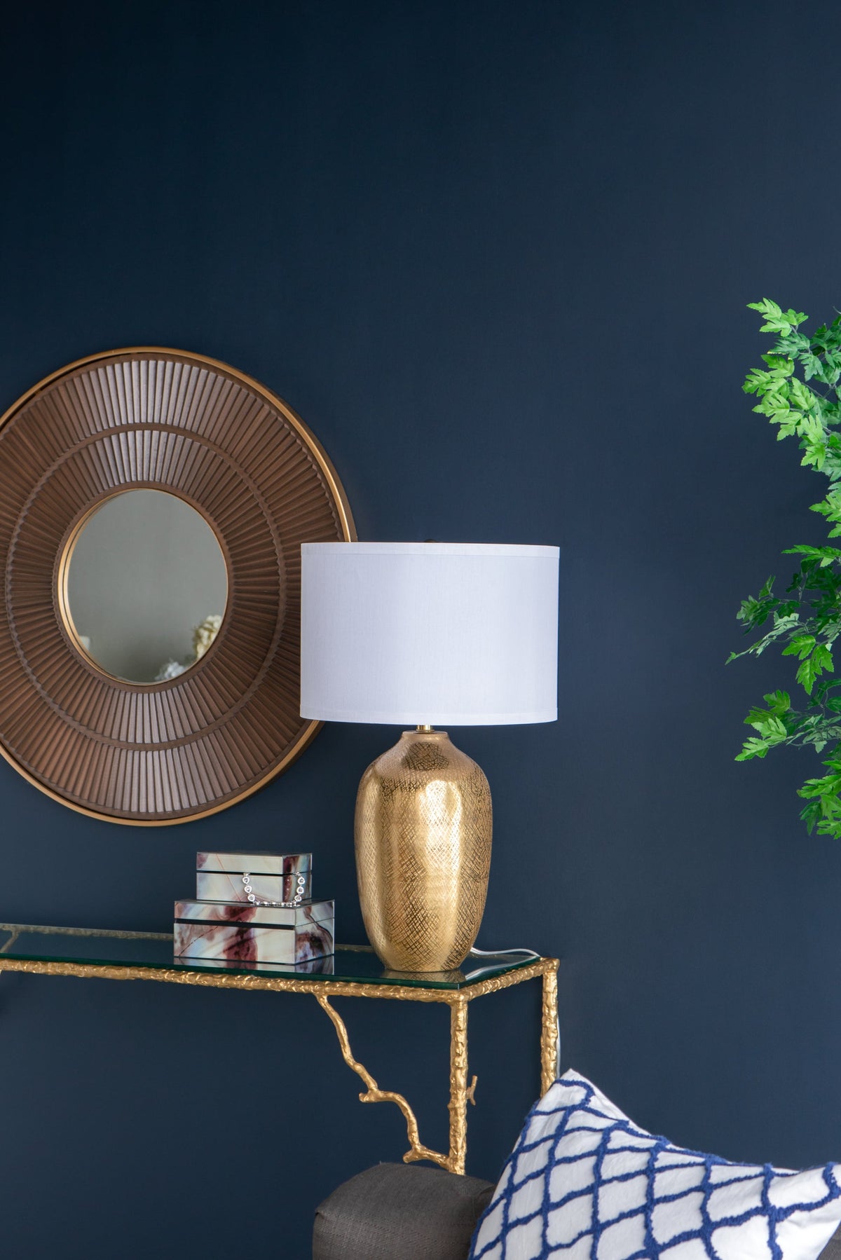 Round Aluminum Table Lamp with Fabric Shade - Gold