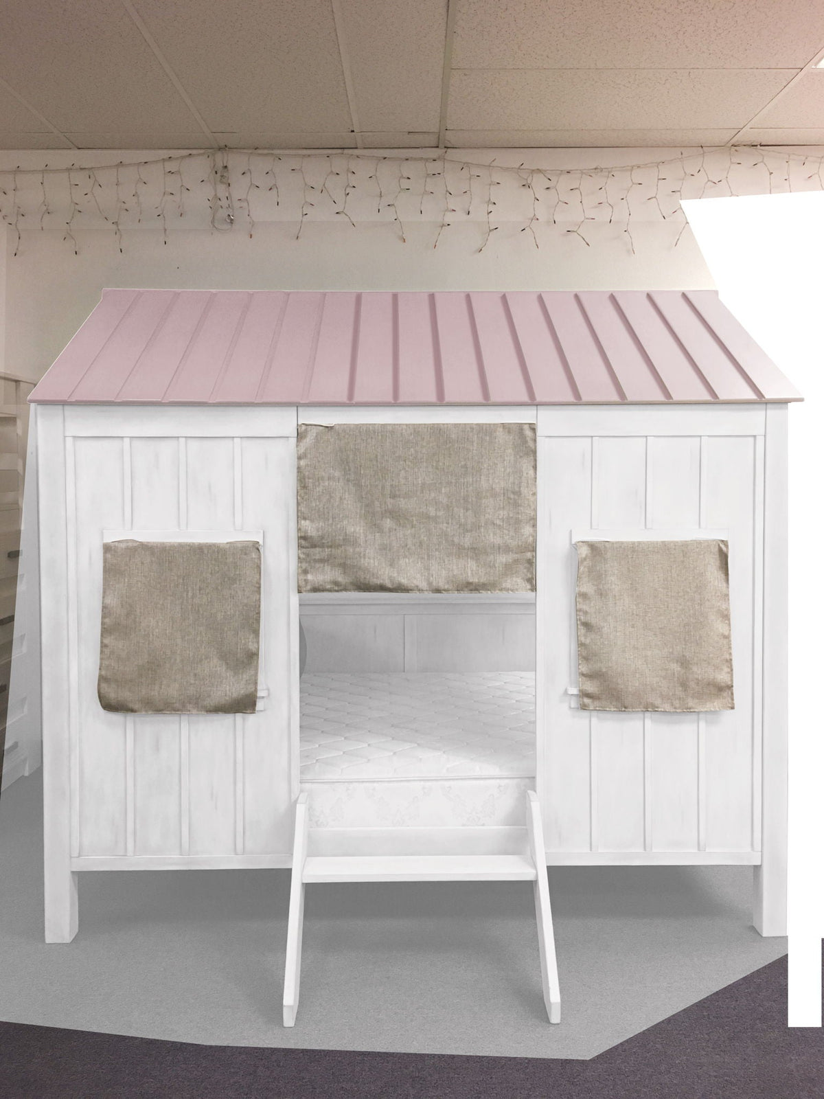 Full Canopy Bed with Wood Frame and Curtains - White / Pink