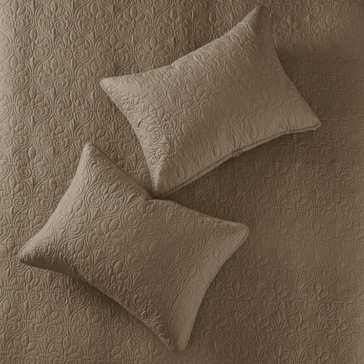 Reversible Quilt Set with Antimicrobial Treatment - Mocha