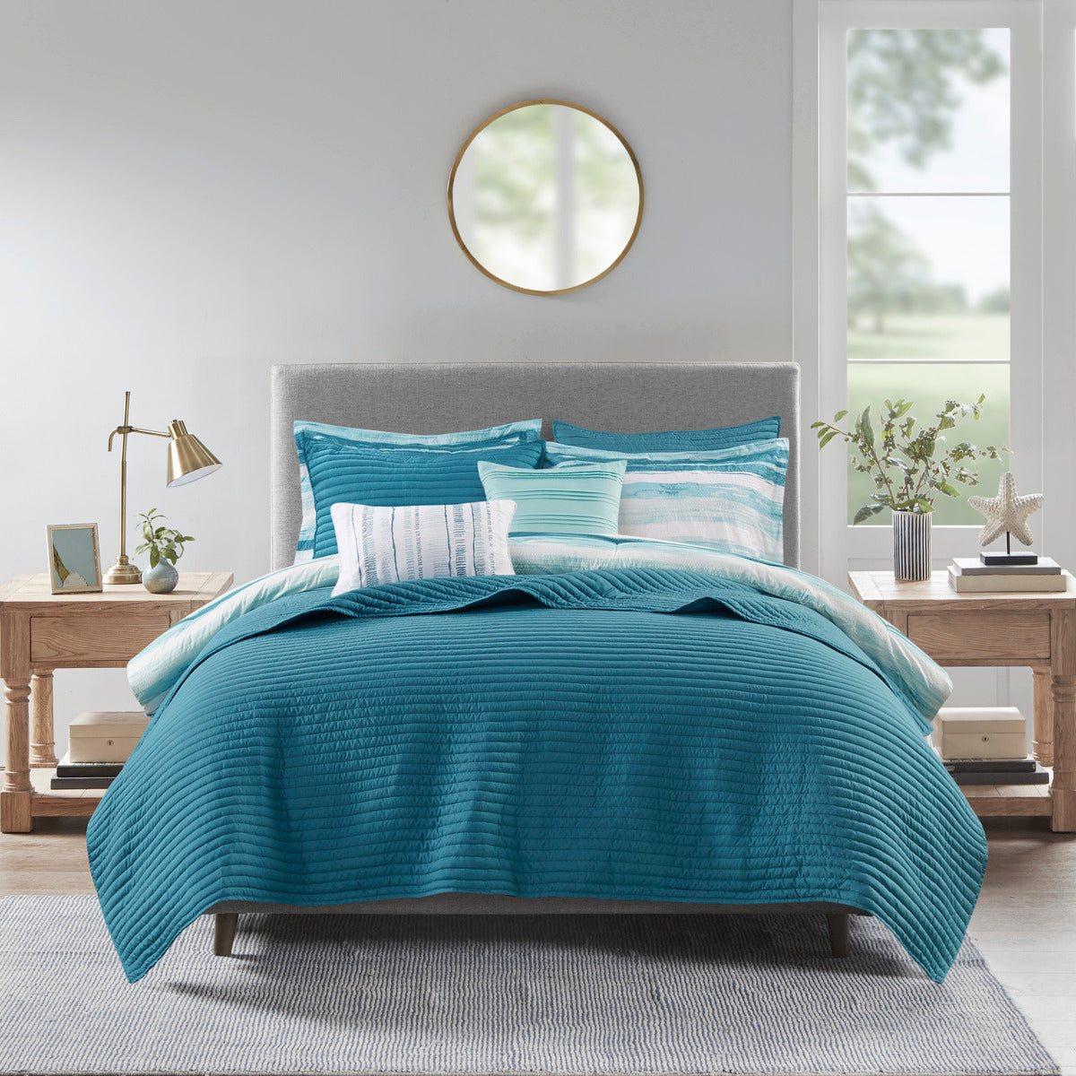 8 Piece Seersucker Comforter and Quilt Set with Hypoallergenic Fill – Aqua King/Cal King