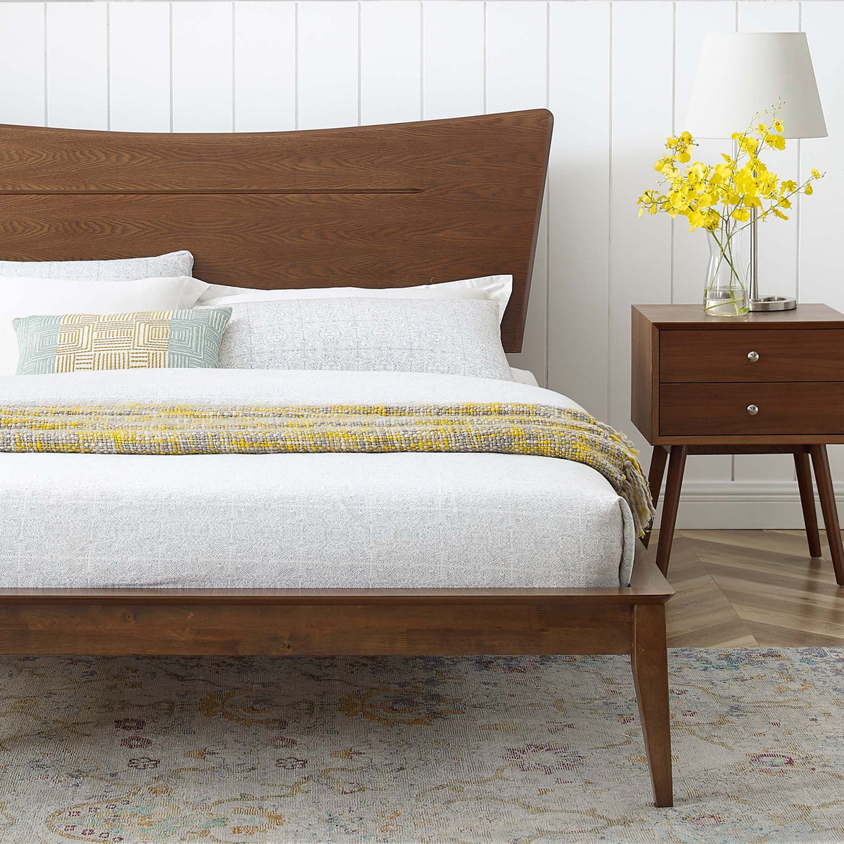 Astra Wood King Platform Bed by Modway
