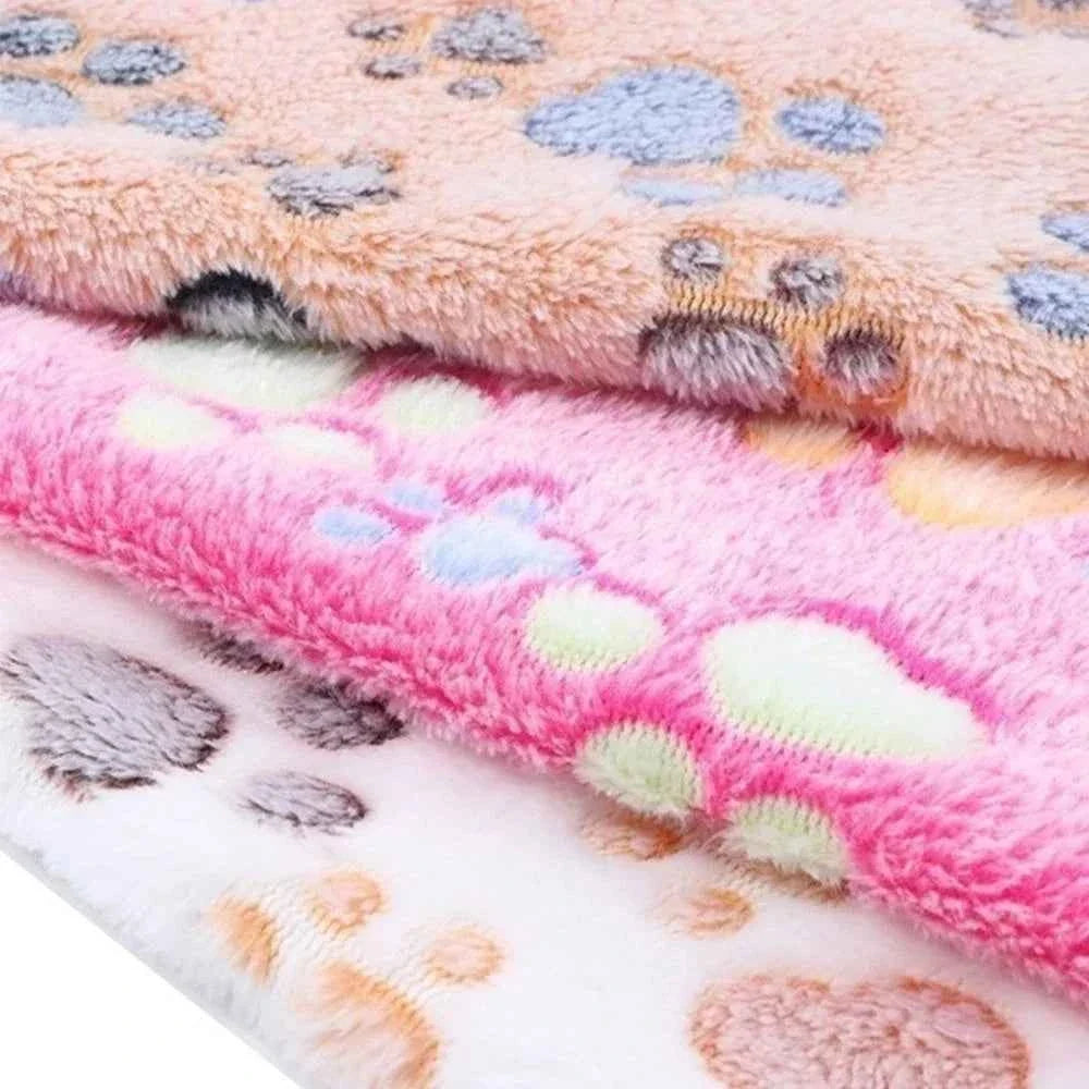 Soft Fluffy Pet Blanket – Cute Cartoon Pattern