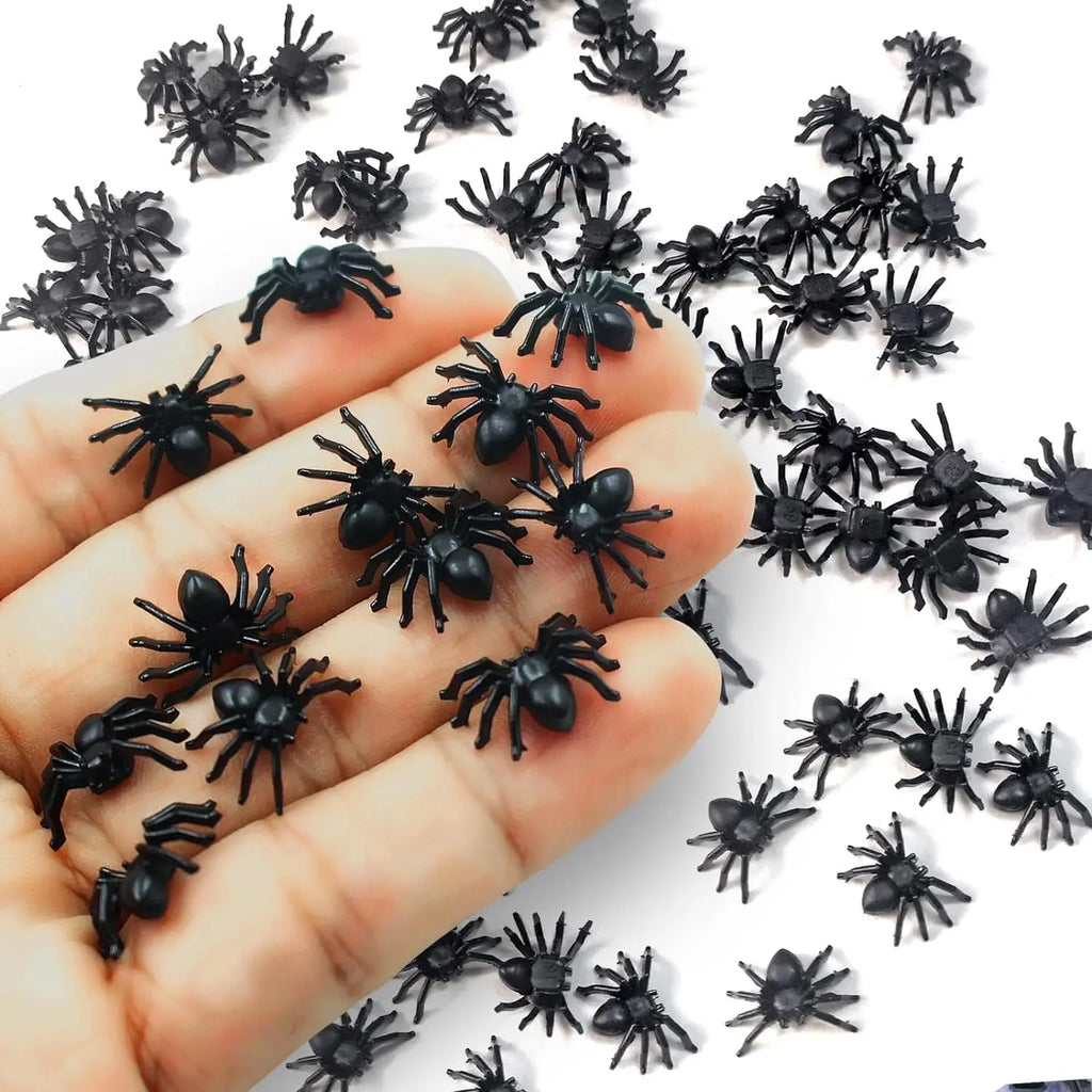 50pcs Halloween Spiders Decorations Small Black Plastic Spiders Haunted House Spider Decoration Simulation Tricky Toy