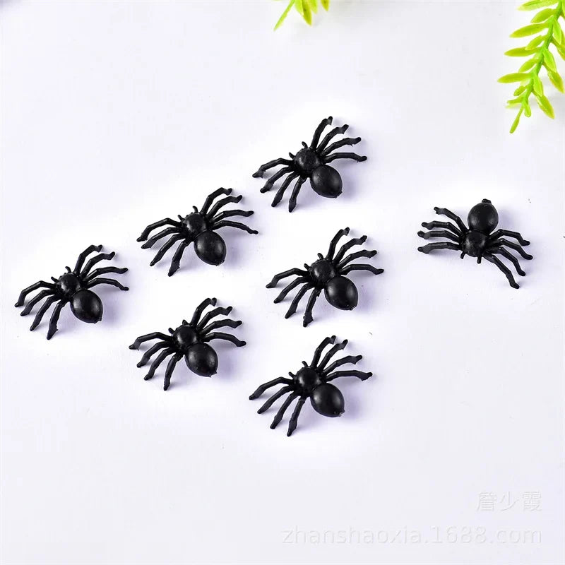 50pcs Halloween Spiders Decorations Small Black Plastic Spiders Haunted House Spider Decoration Simulation Tricky Toy