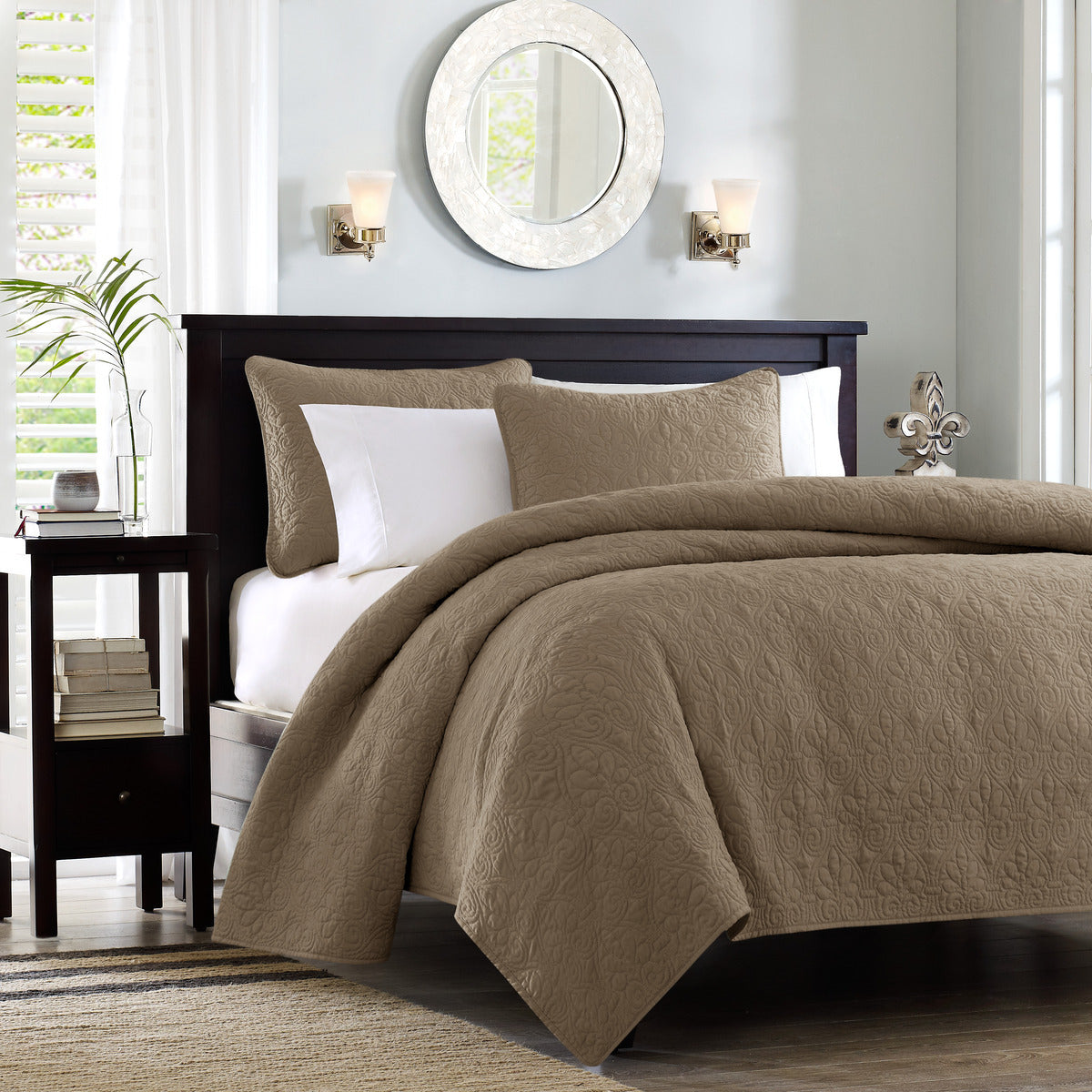 Reversible Quilt Set with Antimicrobial Treatment - Mocha