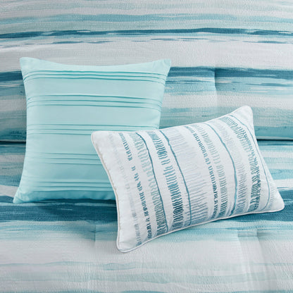 8 Piece Seersucker Comforter and Quilt Set with Hypoallergenic Fill – Aqua King/Cal King
