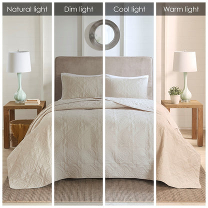 Cream 3 Piece Reversible Bedspread Set with Quilted Medallion - King/Cal King