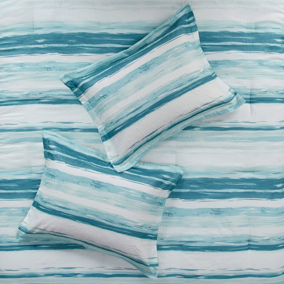 8 Piece Seersucker Comforter and Quilt Set with Hypoallergenic Fill – Aqua King/Cal King
