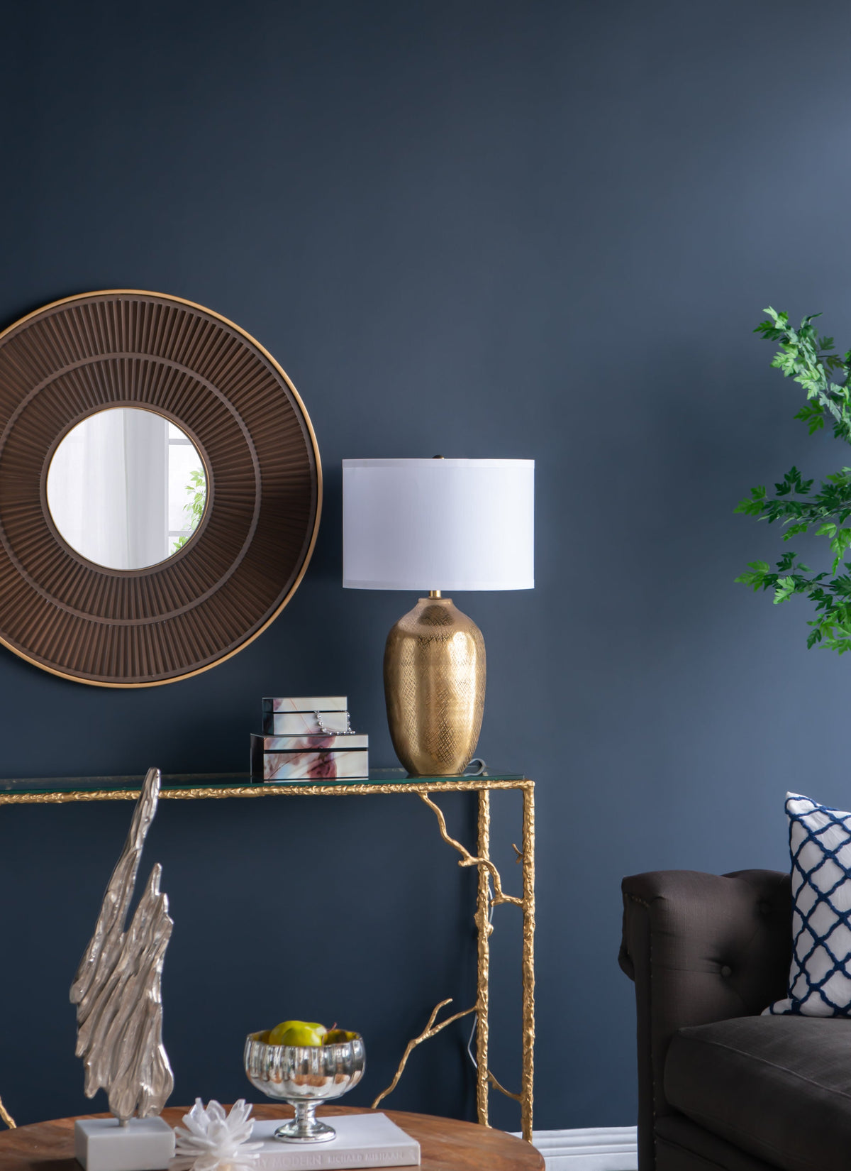 Round Aluminum Table Lamp with Fabric Shade - Gold
