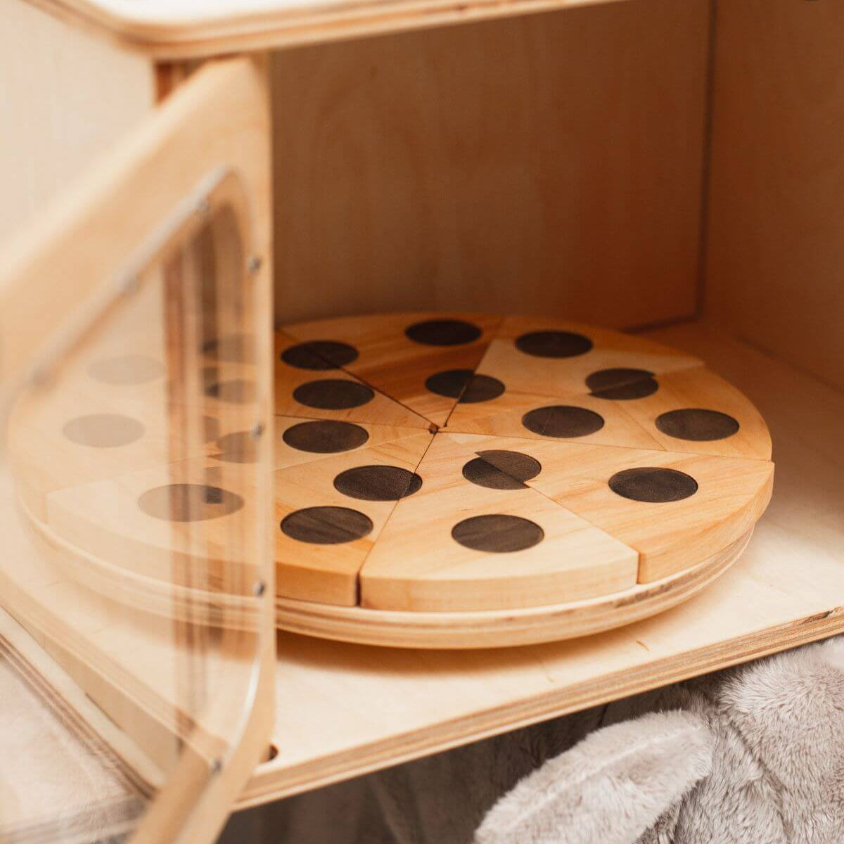 Wooden pizza toy