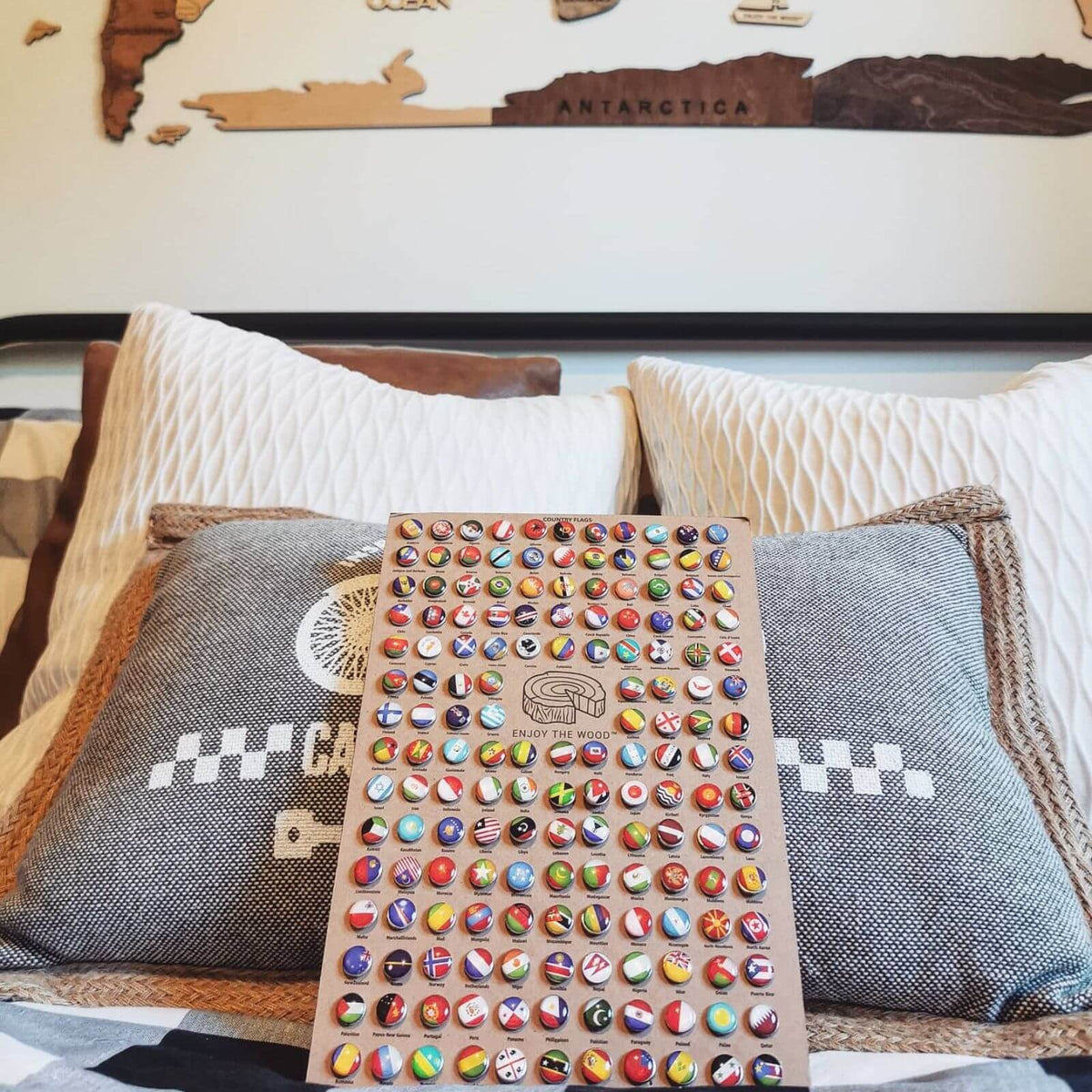 Bundle: Colored Map, Photo Frames, Flags and Airplanes Pins