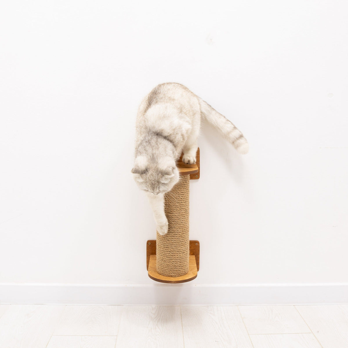 Small Cat Tree – Oak