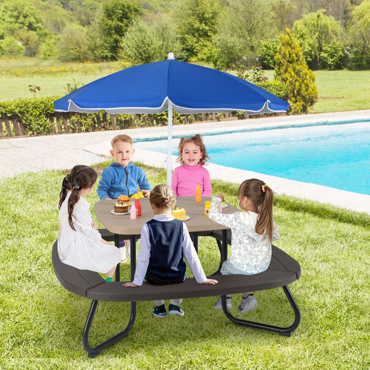 Toddler Outdoor Activity Table with Adjustable and Collapsible Umbrella-Brown